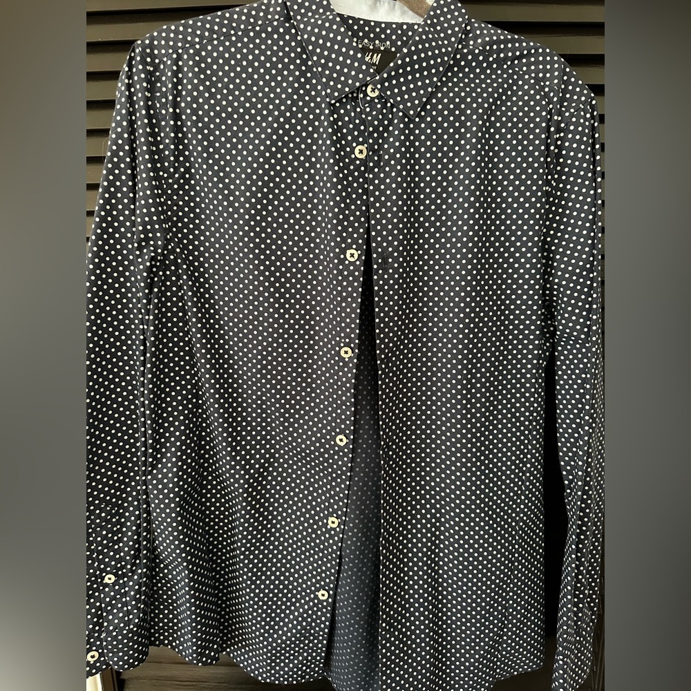 H & M Slim Fit Dress Shirt size M